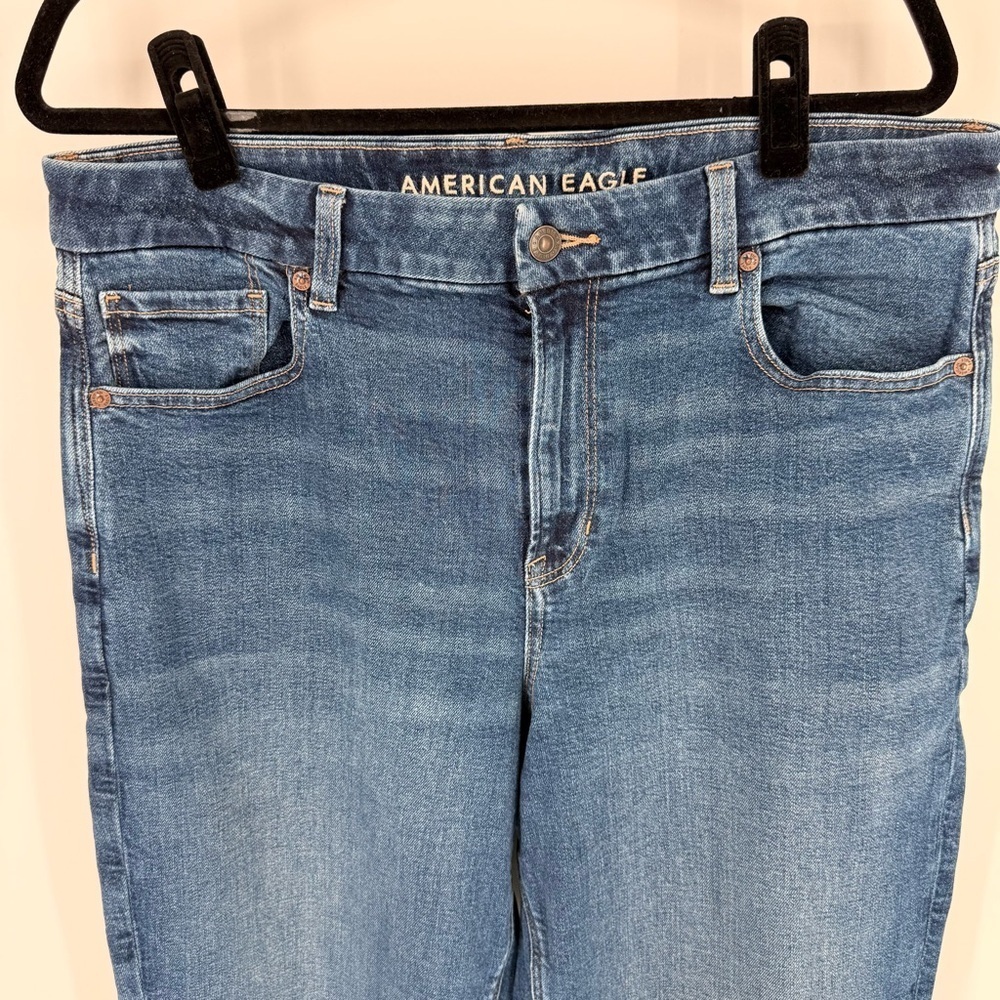 American Eagle Stretch High-Waisted Dark Blue Women’s Curvy Mom Jeans Size 14R - Picture 3 of 11